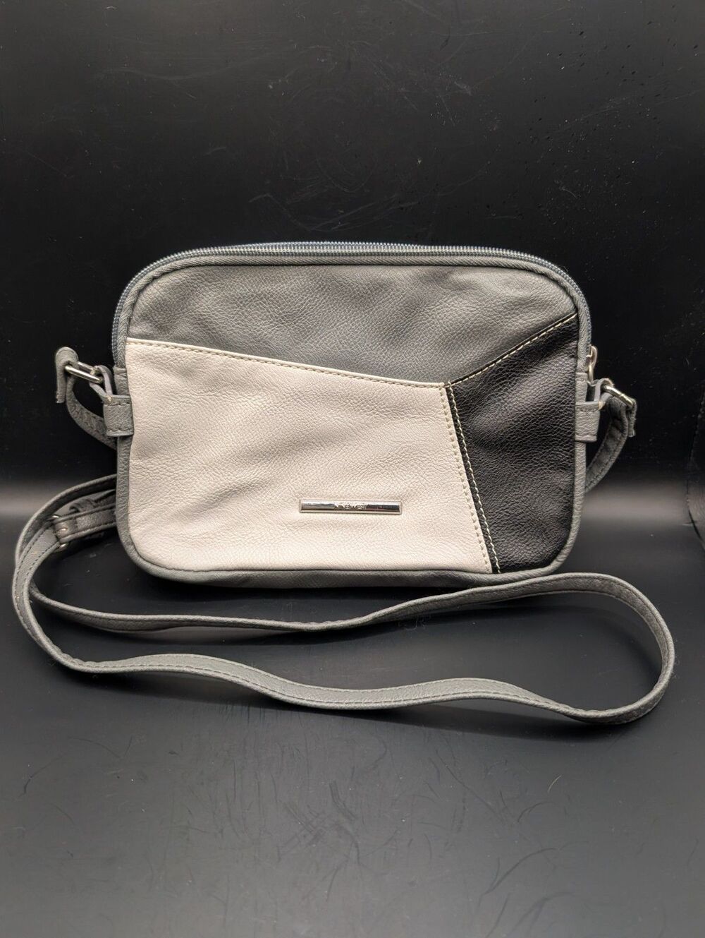 Nine West Zippered Top Crossbody Bag Purse Black Faux Leather Adjustable Strap